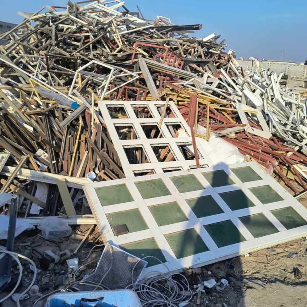 مشتري خردة البطاريات والمحركات