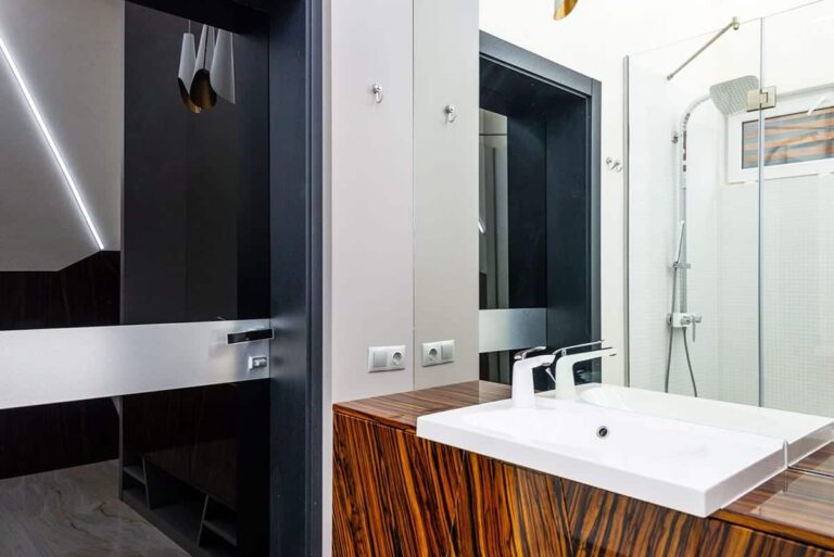 بيع الاثاث المستعمل بسرعة بالدمام – أفضل شركة لشراء الأثاث المستعمل بأسعار مجزية وخدمة فورية في الدمام.